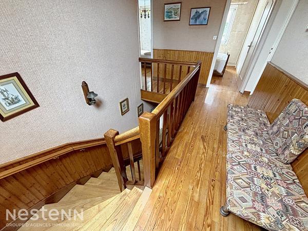 Maison familiale des années 50, 4 chambres et 1 bureau, proche commodités à pied