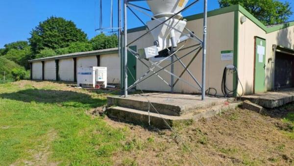 Terrain agricole de 13 000 m² avec bâtiment agricole récent  Idéal projet équestre ou petite agriculture