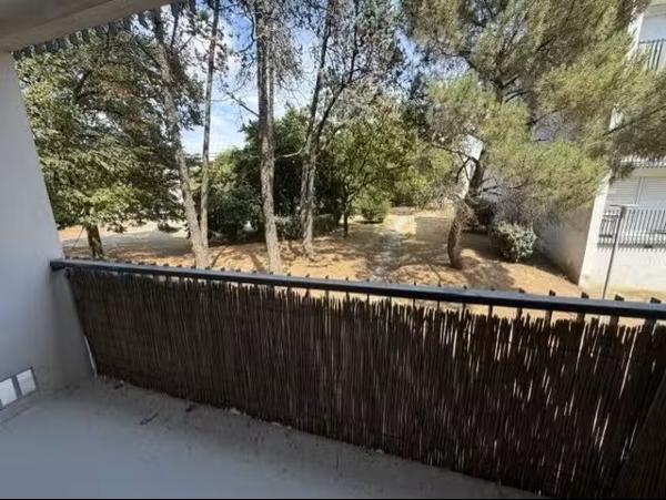 Rezé appartement T5 avec terrasse S-O 199 000 € FAI REF : 3542MG – nantes Sud Immobilier