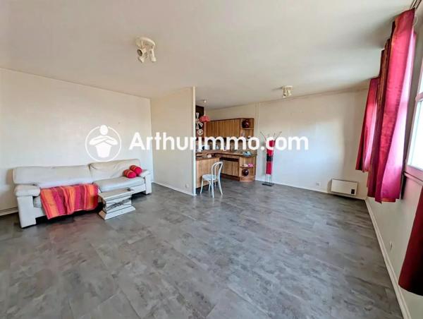 Vente Appartement 2 pièces 54 m2 à Savigny-le-Temple