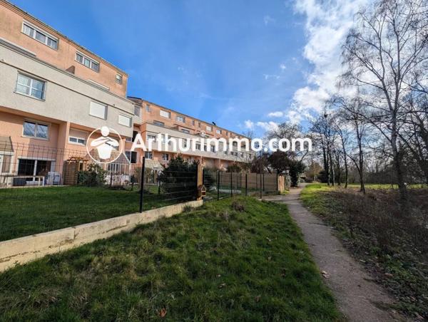 Vente Appartement 2 pièces 54 m2 à Savigny-le-Temple