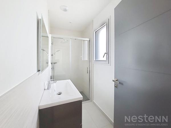 A VENDRE Maison contemporaine 4 chambres avec garage et jardin