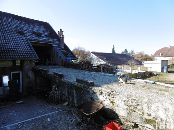 Maison à vendre 10 pièces 186 m² Saint-Maurice-Colombier