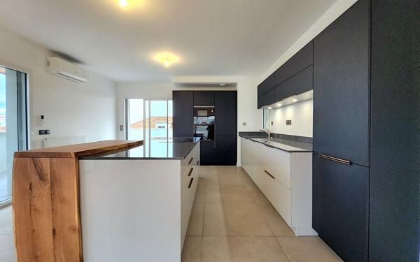 Appartement à louer    4 pièces • 114 m2 Bayonne