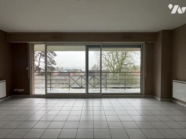 LILLE-LOMME Appartement lumineux avec balcon et garage