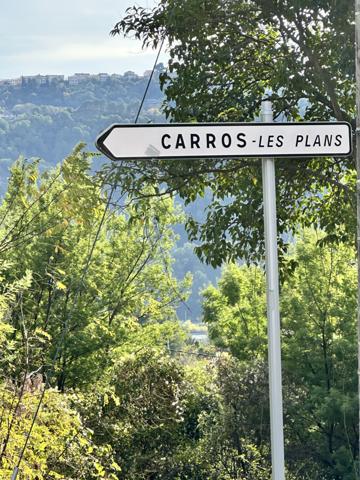 Carros (06510) CARROS LES PLANS : OPPORTUNITE ! DERNIER LOT JOLI TERRAIN PLAT A BATIR VIABILISE — LIBRE CONSTRUCTEUR