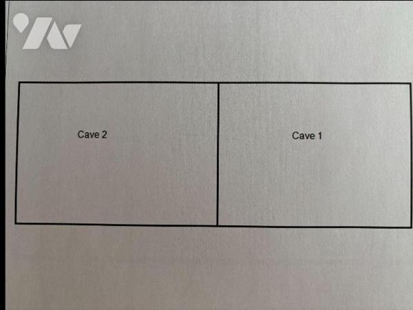 FOUGERES Haute Ville, Maison proposant 114 m² habitables sur 3 niveaux :
RDC : cuisine, séjour...