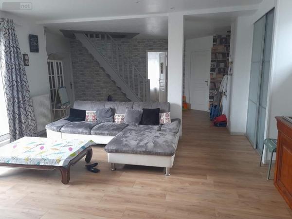 Immeuble à vendre à Fougères en Ille-et-Vilaine (35300), ref : 037/1867   
FOUGERES - Centre ville