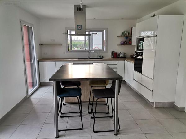 Maison à vendre à Bréal-sous-Montfort en Ille-et-Vilaine (35310), ref : 048-V781M