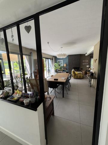Maison 8 pièce(s) 6 chambre(s) 205 m²