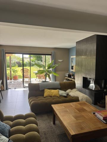 Maison 8 pièce(s) 6 chambre(s) 205 m²