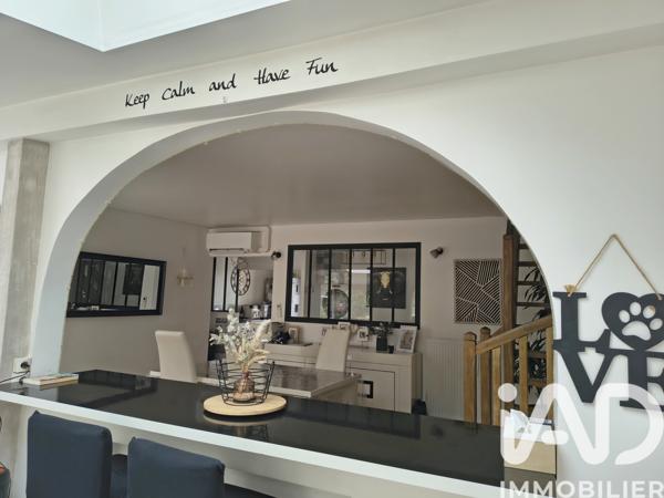 Maison à vendre 5 pièces 158 m² Saint-Arnoult-en-Yvelines