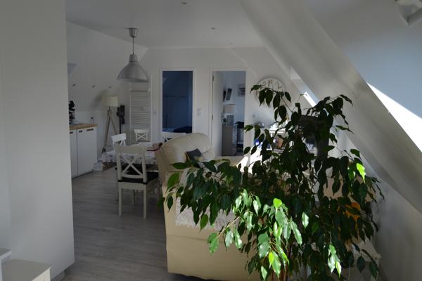 Plougasnou (29630) Plougasnou coeur du bourg, appartement récent, deux chambres et un bureau.