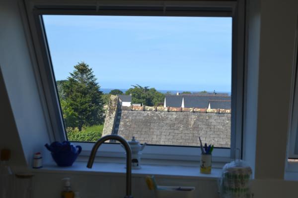 Plougasnou (29630) Plougasnou coeur du bourg, appartement récent, deux chambres et un bureau.