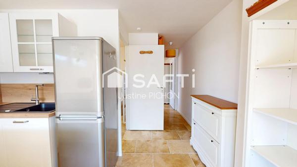 Appartement T2, en rez-de-jardin, deux places de stationnement privative
