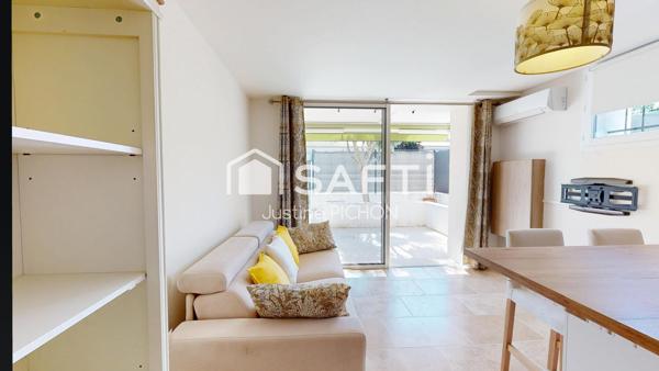 Appartement T2, en rez-de-jardin, deux places de stationnement privative