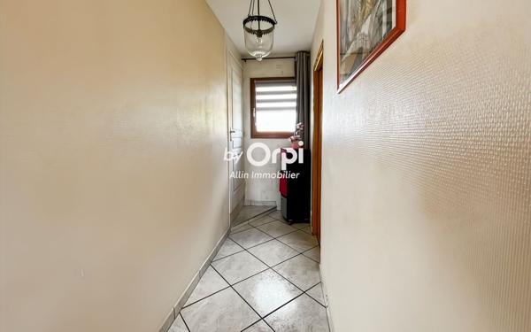 Maison à vendre    5 pièces •  Bézenet