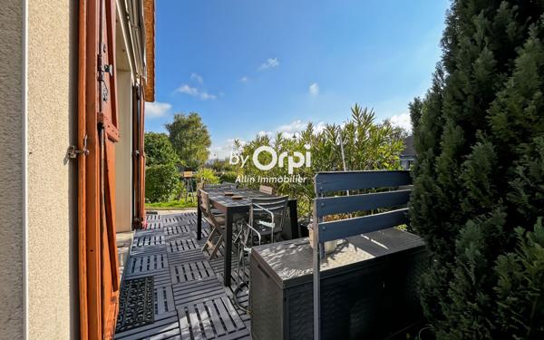 Maison à vendre    5 pièces •  Bézenet