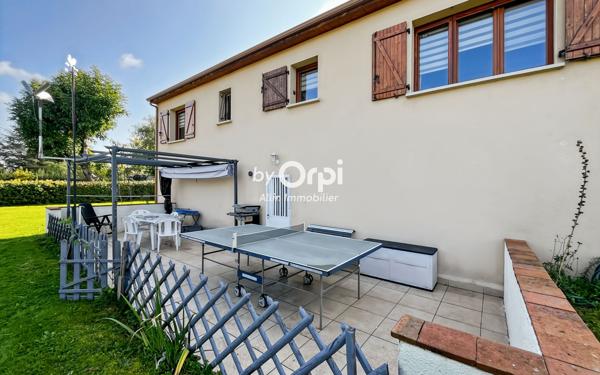 Maison à vendre    5 pièces •  Bézenet