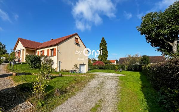 Maison à vendre    5 pièces •  Bézenet