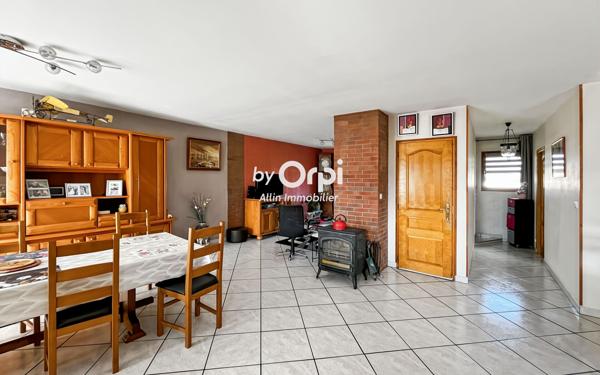 Maison à vendre    5 pièces •  Bézenet