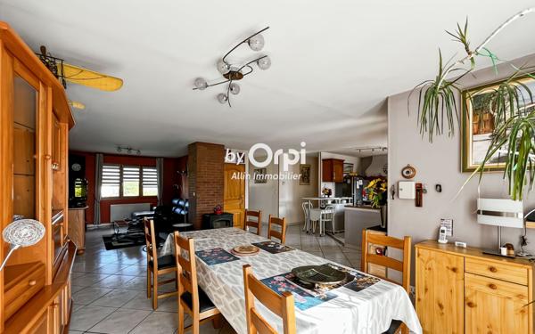 Maison à vendre    5 pièces •  Bézenet