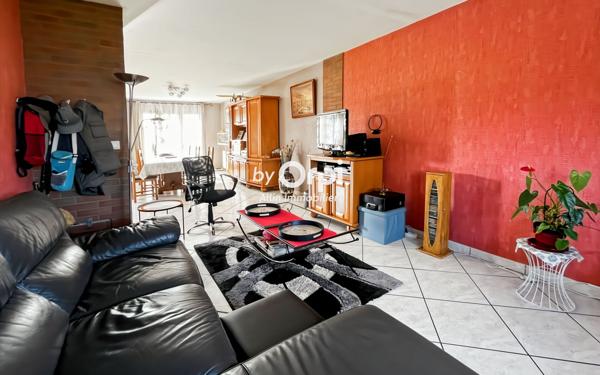 Maison à vendre    5 pièces •  Bézenet