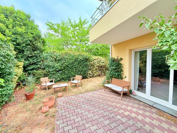 Appartement
         3 pièces
        - 60 m² Exclusivité 250 000 € *