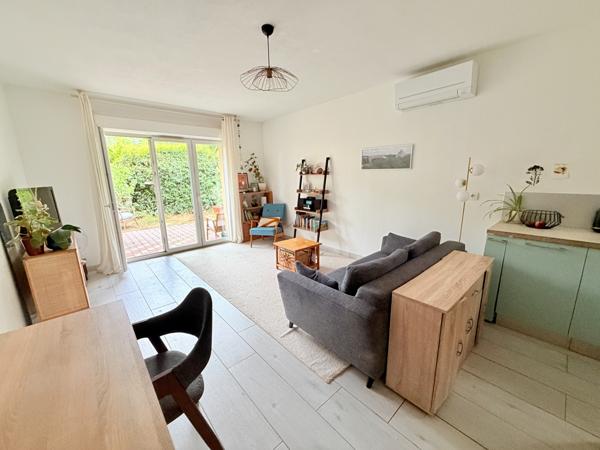 Appartement
         3 pièces
        - 60 m² Exclusivité 250 000 € *