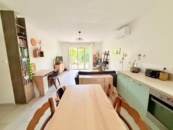 Appartement
         3 pièces
        - 60 m² Exclusivité 250 000 € *
