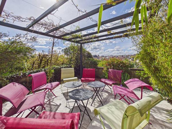Maison d'exception de 220 m² avec vue panoramique sur Poitiers , 5 chambres ,jardin