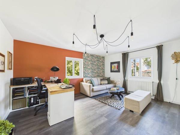 Maison d'exception de 220 m² avec vue panoramique sur Poitiers , 5 chambres ,jardin