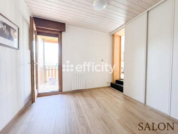 Appartement
         2 pièces
        - 44 m² 119 000 € *