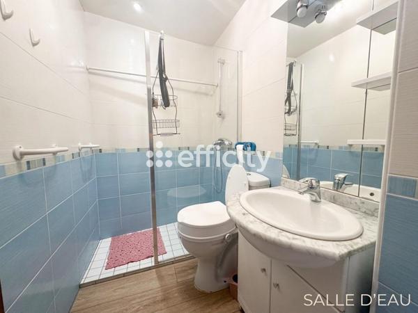 Appartement
         2 pièces
        - 44 m² 119 000 € *