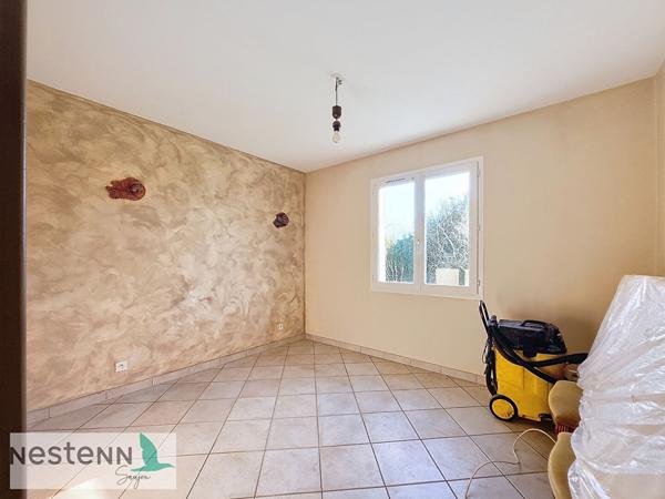 A vendre maison au Gua, 182 m2, 7 pièces, garage double, piscine, sur environ 1800 m²