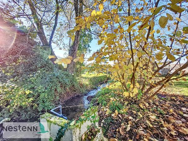 A vendre maison au Gua, 182 m2, 7 pièces, garage double, piscine, sur environ 1800 m²