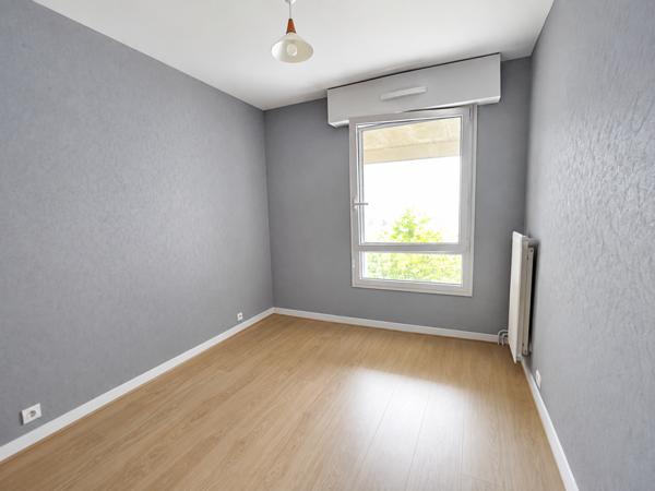 Appartement 4 pièce(s) 3 chambre(s) 106 m²