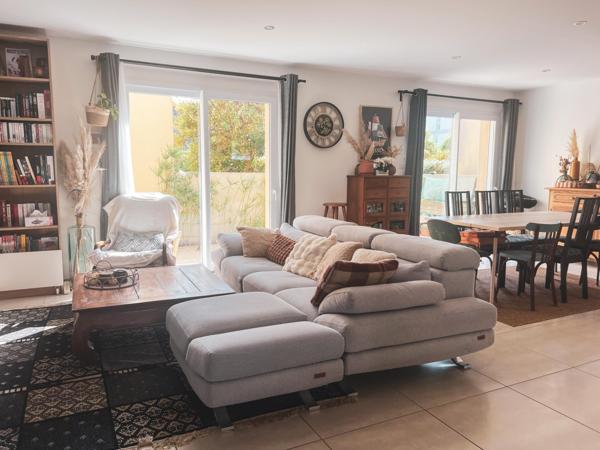 Maison contemporaine 2011 à Gouesnou – Lumineuse, spacieuse et sans vis-à-vis