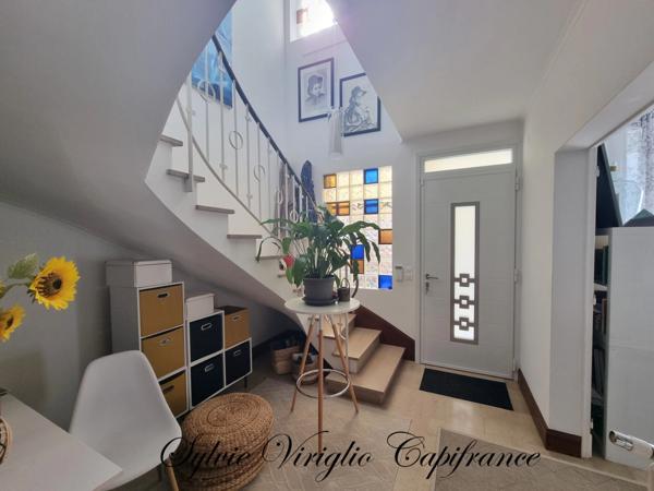 Maison centre ville BERGERAC (24) - 2 niveaux - 4 chambres - 2 salles d'eau - garage - terrain 336 m²