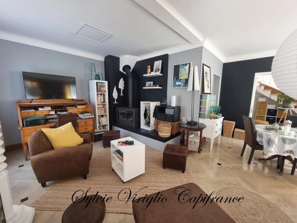 Maison centre ville BERGERAC (24) - 2 niveaux - 4 chambres - 2 salles d'eau - garage - terrain 336 m²