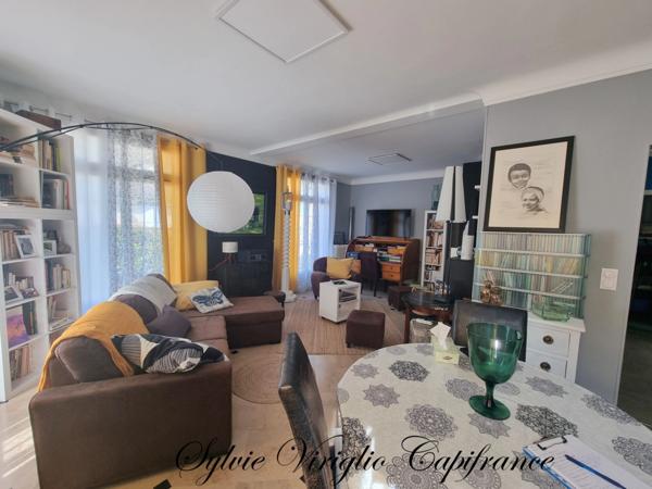 Maison centre ville BERGERAC (24) - 2 niveaux - 4 chambres - 2 salles d'eau - garage - terrain 336 m²