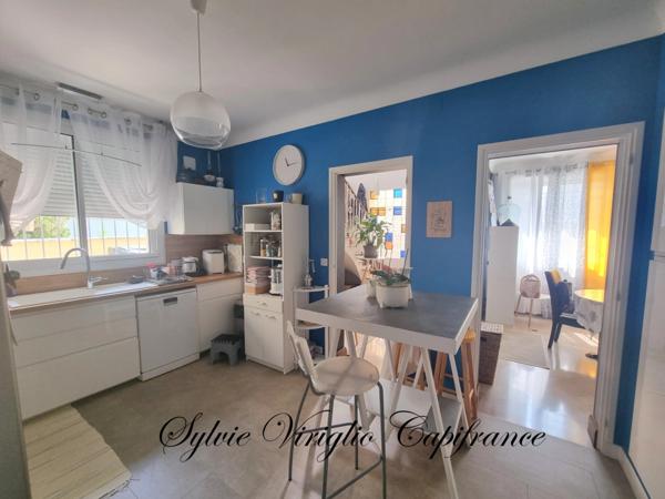 Maison centre ville BERGERAC (24) - 2 niveaux - 4 chambres - 2 salles d'eau - garage - terrain 336 m²