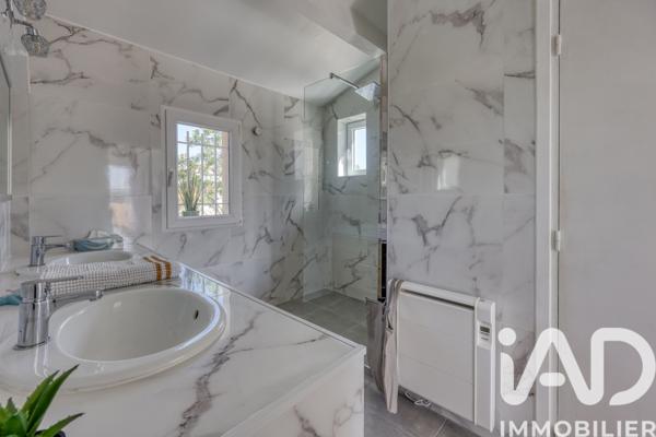 Maison à vendre 6 pièces 130 m² Bandol