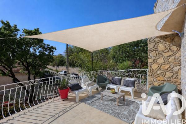 Maison à vendre 6 pièces 130 m² Bandol