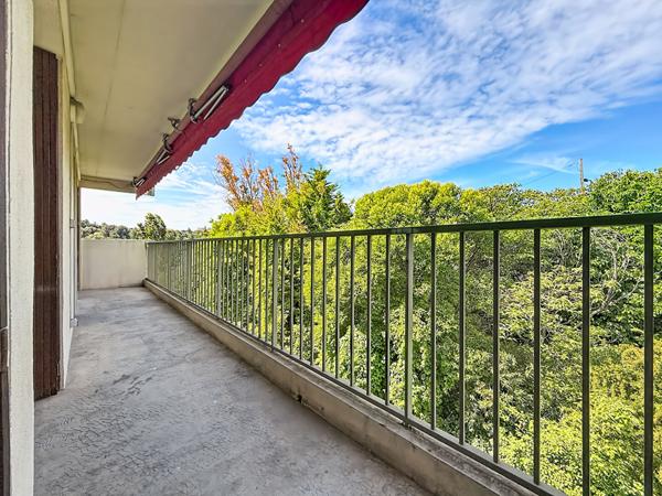 Appartement 4 pièces à vendre à La Croix Rouge, Marseille - Dernier étage avec vue verdure