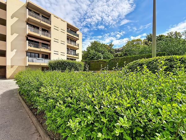 Appartement 4 pièces à vendre à La Croix Rouge, Marseille - Dernier étage avec vue verdure