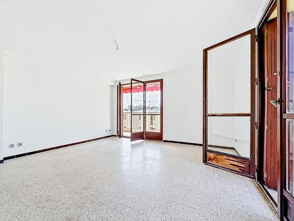 Appartement 4 pièces à vendre à La Croix Rouge, Marseille - Dernier étage avec vue verdure