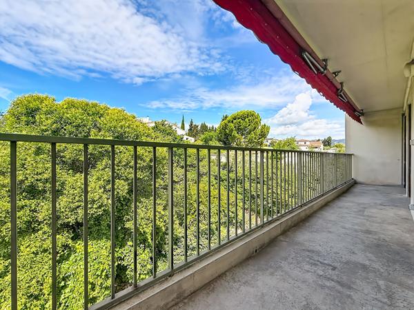 Appartement 4 pièces à vendre à La Croix Rouge, Marseille - Dernier étage avec vue verdure