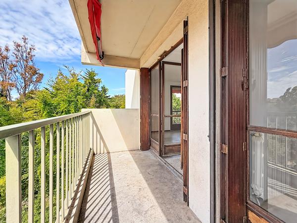 Appartement 4 pièces à vendre à La Croix Rouge, Marseille - Dernier étage avec vue verdure