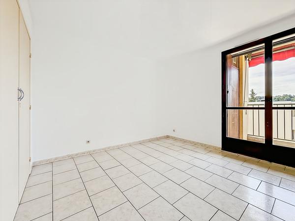 Appartement 4 pièces à vendre à La Croix Rouge, Marseille - Dernier étage avec vue verdure